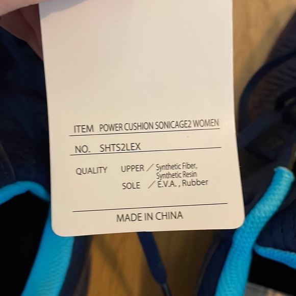 Womens Tennis Shoe: Yonex Sonicage 2 - Picture 7 of 7